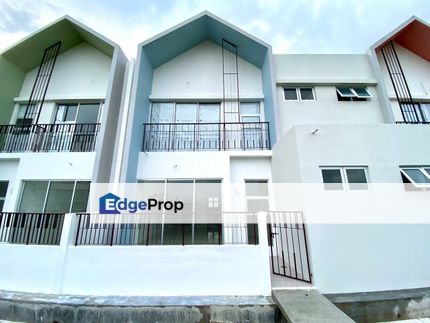 FACING LAKE 2 Storey House Serene Heights Bangi , Selangor, Semenyih