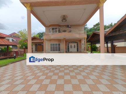 HUGE LAND 2 Storey Bungalow Seksyen 4 Bandar Baru Bangi, Selangor, Bangi