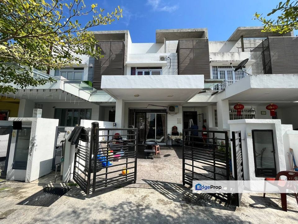 GATED GUARDED 2498ft 2 Storey House Grove 8 TTDI Kajang, Selangor, Kajang