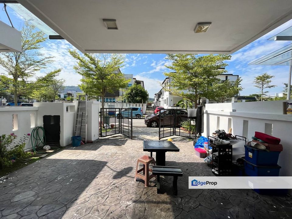 GATED GUARDED 2498ft 2 Storey House Grove 8 TTDI Kajang, Selangor, Kajang