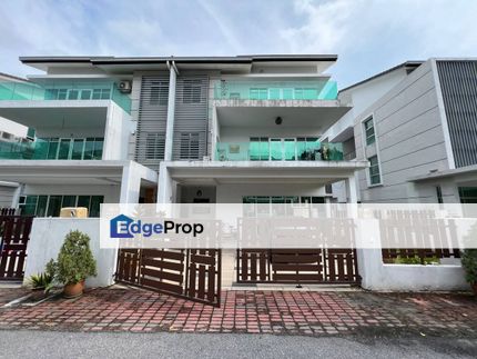 RENOVATED GUARDED 4350ft Semi Detach 1080 Residence Puncak Saujana, Selangor, Kajang