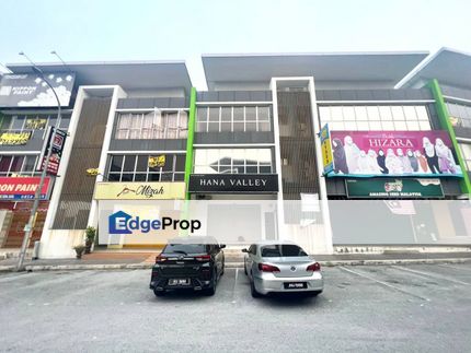 FREEHOLD 5237ft 3 Storey Shop Lot Kubica Square Bangi, Selangor, Kajang