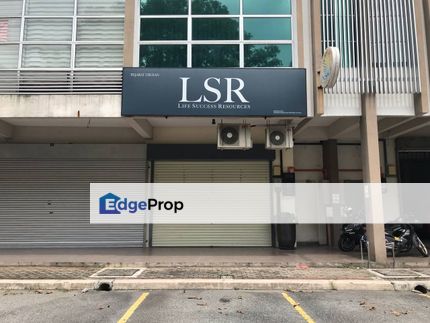 FREEHOLD RENOVATED 2600ft 2 Storey Shop Lot Bukit Mahkota Seksyen 7 Bangi, Selangor, Bangi