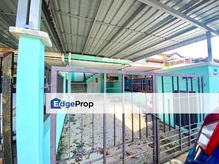 END LOT GUARDED Townhouse Seri Putra Bangi, Selangor, Bangi