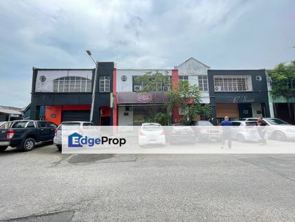 BUMI LOT RENOVATED 3000ft 1.5 Storey Factory Selaman Seksyen 10 Bangi, Selangor, Bangi