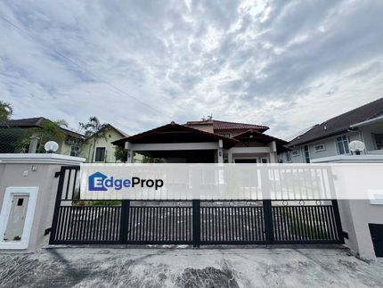 REFURBISH SPACIOUS 5600ft 2 Storey Bungalow House Desa Mekar Bangi, Selangor, Kajang