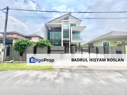 NEW HOUSE 2.5 Storey 7 Rooms Bungalow Taman Universiti Bangi Ukm, Selangor, Bangi