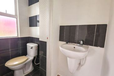 Kampung Sungai Merab Tengah