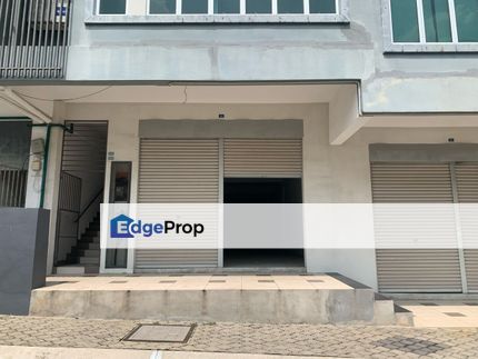 STRATEGIC LOCATION GROUND FLOOR SHop Lot Union Square Bangi Avenue, Selangor, Bangi