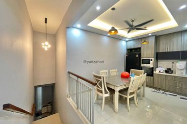 Crescent Park Townvilla