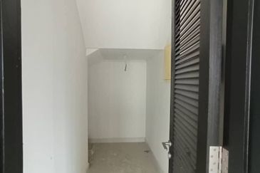 Bangi Lakehill Villas