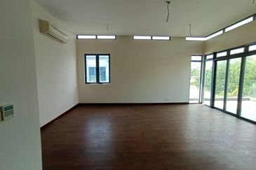 Bangi Lakehill Villas