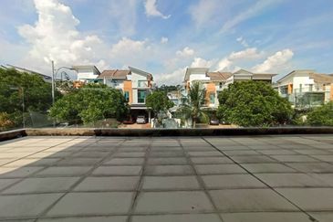 Bangi Lakehill Villas