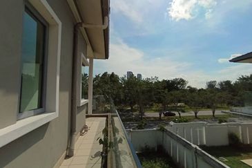 Bangi Lakehill Villas