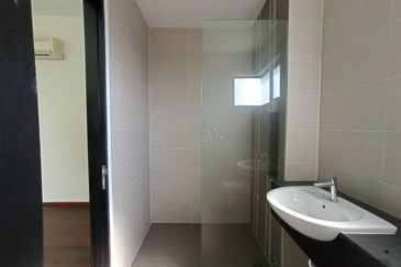 Bangi Lakehill Villas