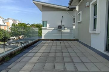 Bangi Lakehill Villas