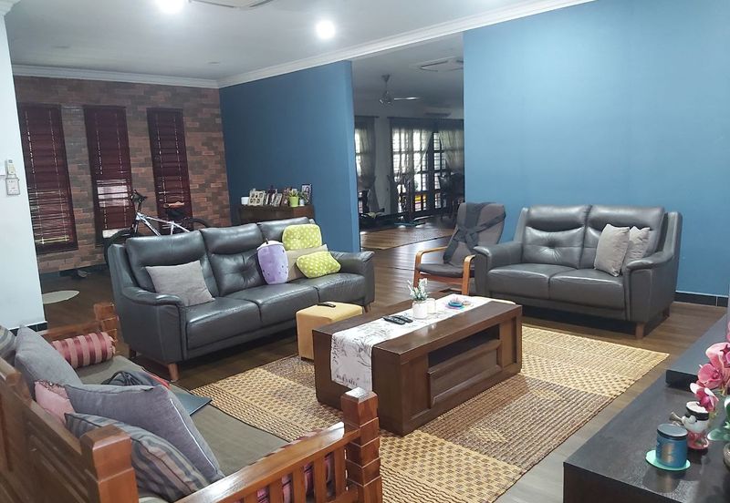 Putra Hill Residency