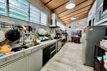 Bangi Lakehill Villas