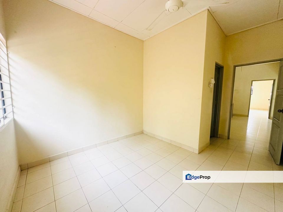 FREEHOLD FACING OPEN 3780ft 1.5 Semi D Desa Utama Sungai Merab Bangi2025, Selangor, Kajang