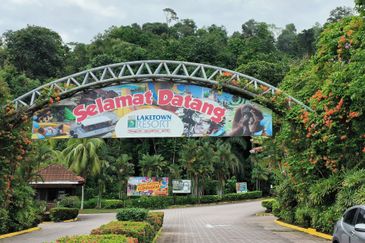Bukit Merah Laketown Resort