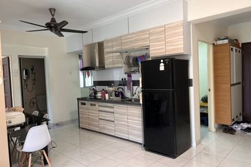 Suria Vista Apartment & Townhouse