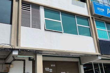 Pusat Perniagaan Juru Avenue