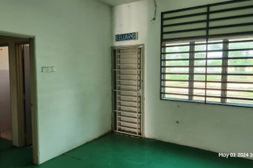 Pusat Perniagaan Juru Avenue