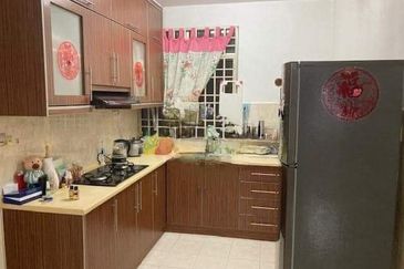 Coastal Tower, Ratu Mutiara