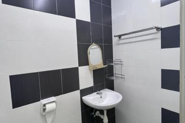 Royale Infinity @ Tambun Royale City