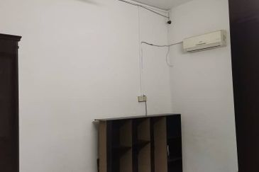 Jalan Permatang Tok Mahat