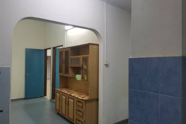 Jalan Permatang Tok Mahat