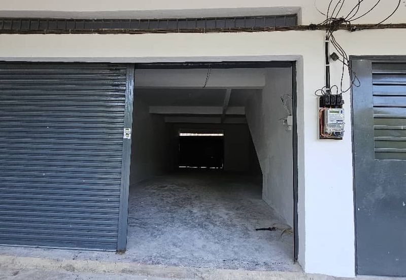 Pusat Perniagaan Putra