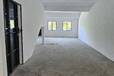 Pusat Perniagaan Putra