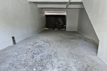 Pusat Perniagaan Putra