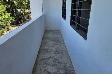 Pusat Perniagaan Putra