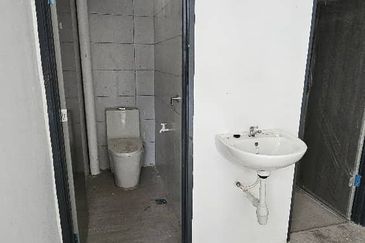 Pusat Perniagaan Putra