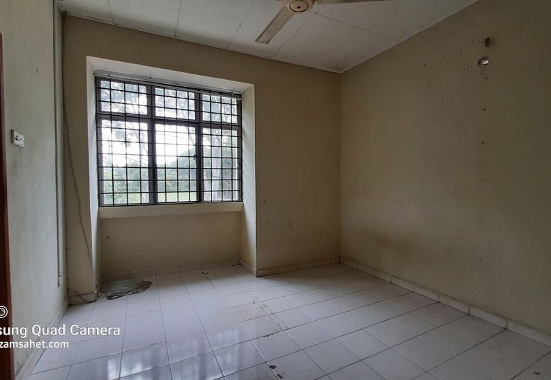 Persiaran Puncak Alam 1 