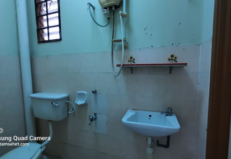 Persiaran Puncak Alam 1 