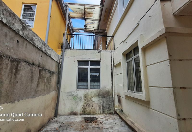 Persiaran Puncak Alam 1 