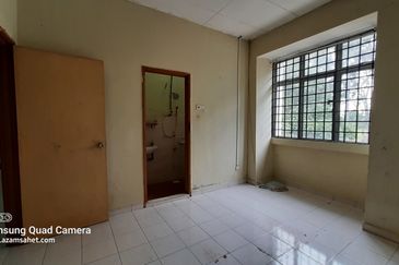 Persiaran Puncak Alam 1 