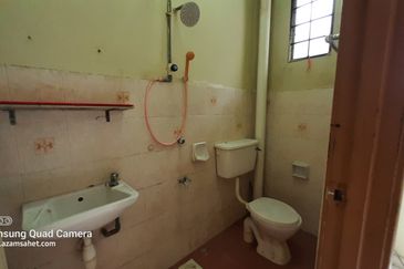 Persiaran Puncak Alam 1 