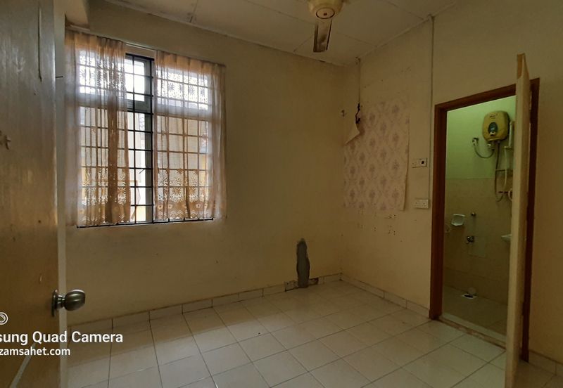 Persiaran Puncak Alam 1 