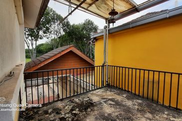 Persiaran Puncak Alam 1 