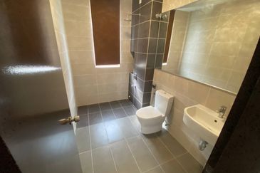 Persiaran Puncak Alam 1 