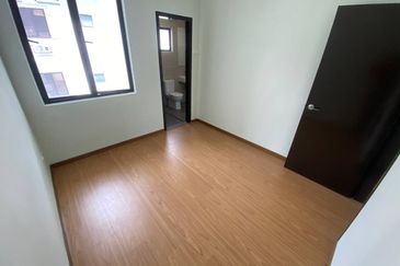 Persiaran Puncak Alam 1 