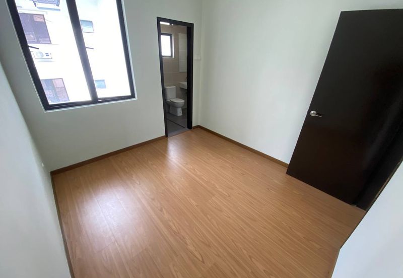 Persiaran Puncak Alam 1 