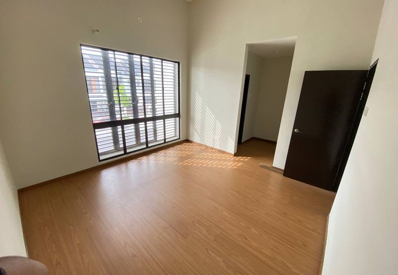 Persiaran Puncak Alam 1 