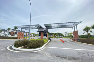 Persiaran Puncak Alam 1 