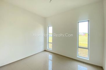 TAMAN PADANG TEMU PERMATA