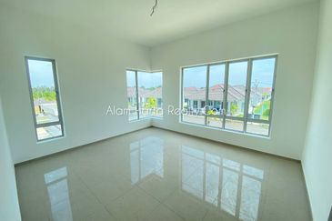 TAMAN PADANG TEMU PERMATA